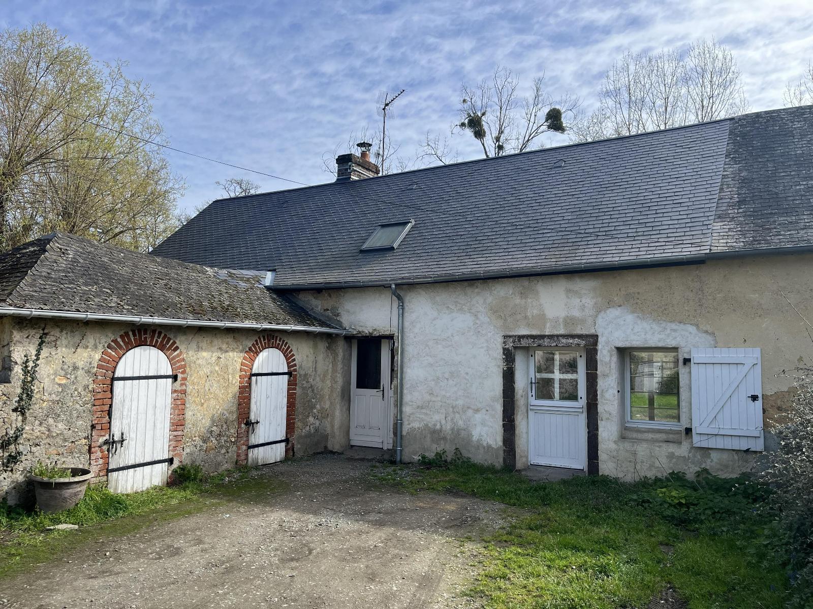 maison 4 pièces - ST-PAVACE